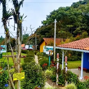 https://hospedaje-santaelena-chalets-de-montana-santa-elena.colombiamedellinhotels.com