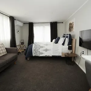https://the-billy-hilton.rotoruahotelsnz.com