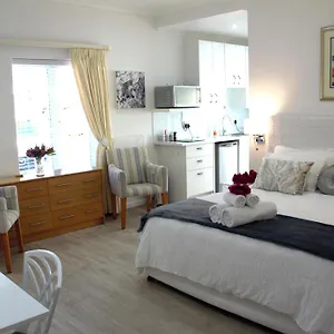 https://summer-place-43-southern-cross-drive.hotels-capetown.com