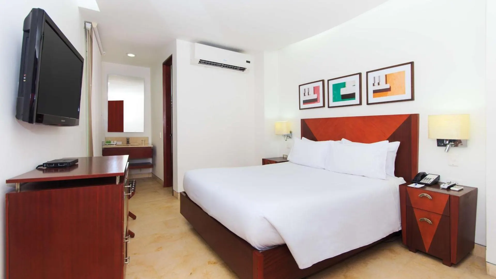 Nh Royal Urban Cartagena Hotel